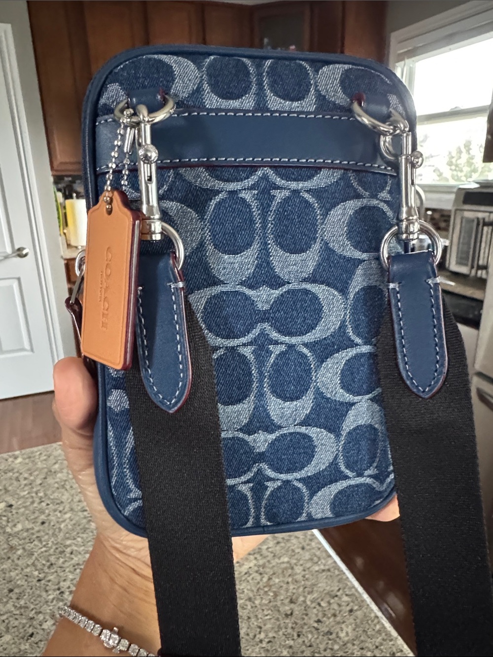 💙Coach Blue 💙😎Denim Signature Crossbody Organizer with Tan Tag - Picture 17 of 17